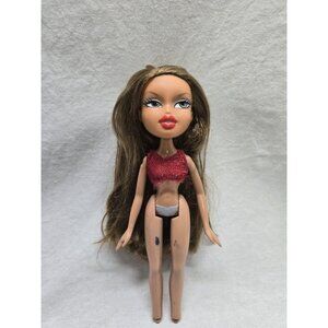 Bratz Play Sportz Teamz Soccer Yasmin Doll 2007- FLAWED NEEDS TLC- SEE PHOTOS
